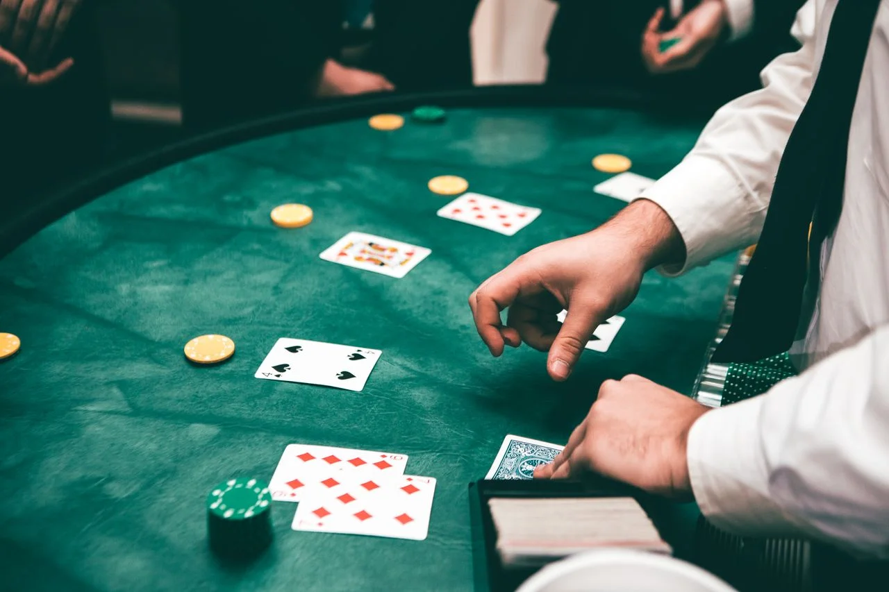 Nền tảng fa8bet hình thành từ đâu và cam kết gì với người dùng?
